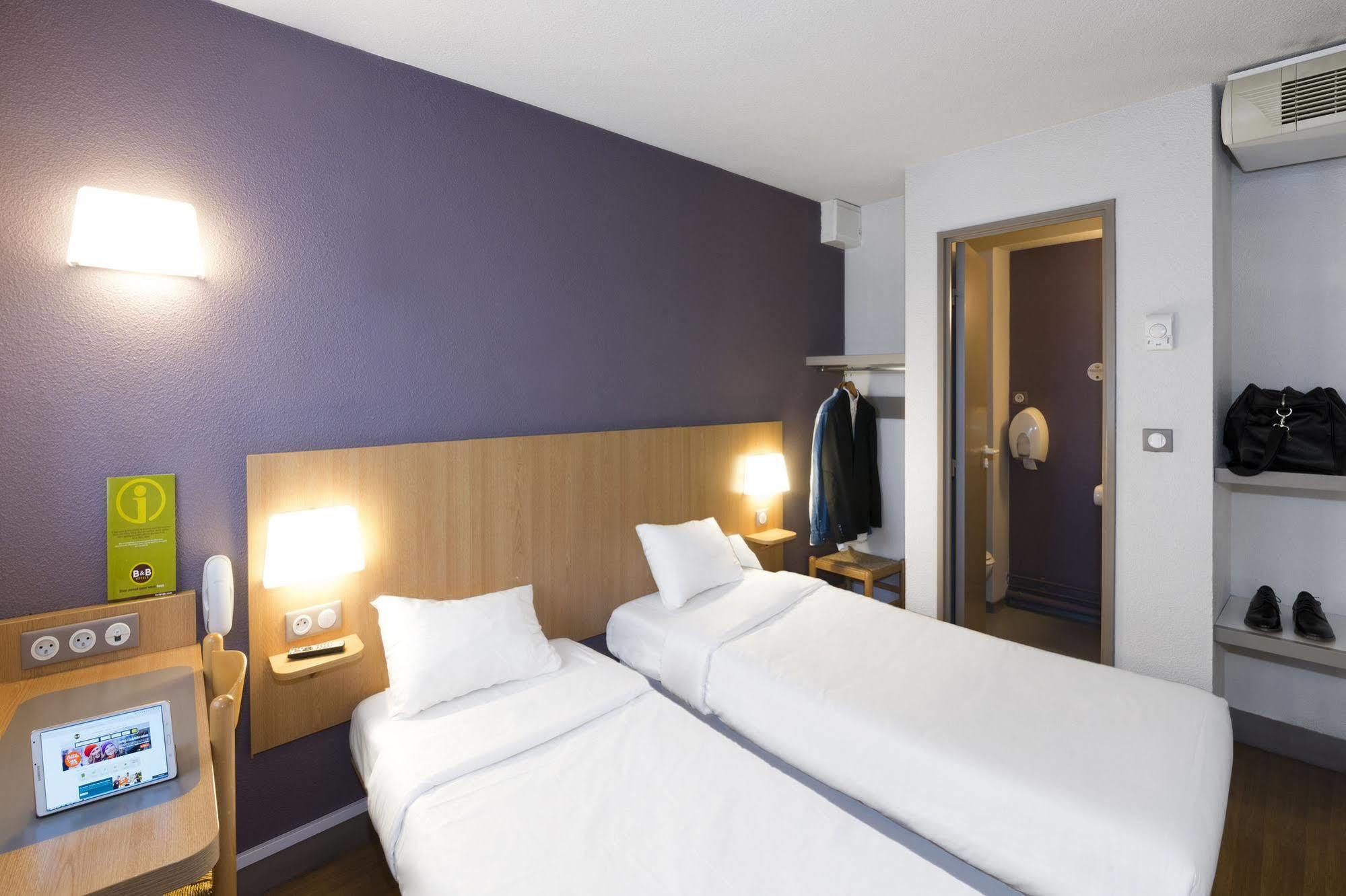 B&B Hotel Laval Change Exteriör bild